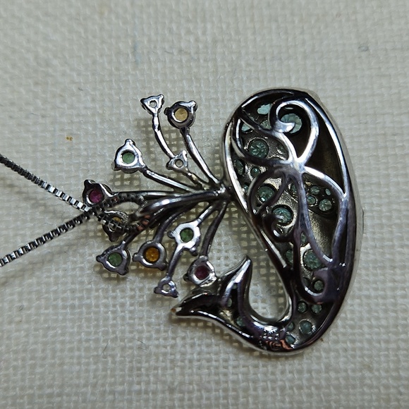 Sterling Silver Whale Pendant Genuine Topaz Stones w/20.5" Box Chain - Picture 5 of 11